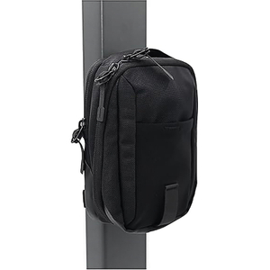 Fashion Design Custom Unisex Crossbody Sling Chest Bag Built-in Phone Pouch Magnetic Gym Bag with Magnetic Attachment